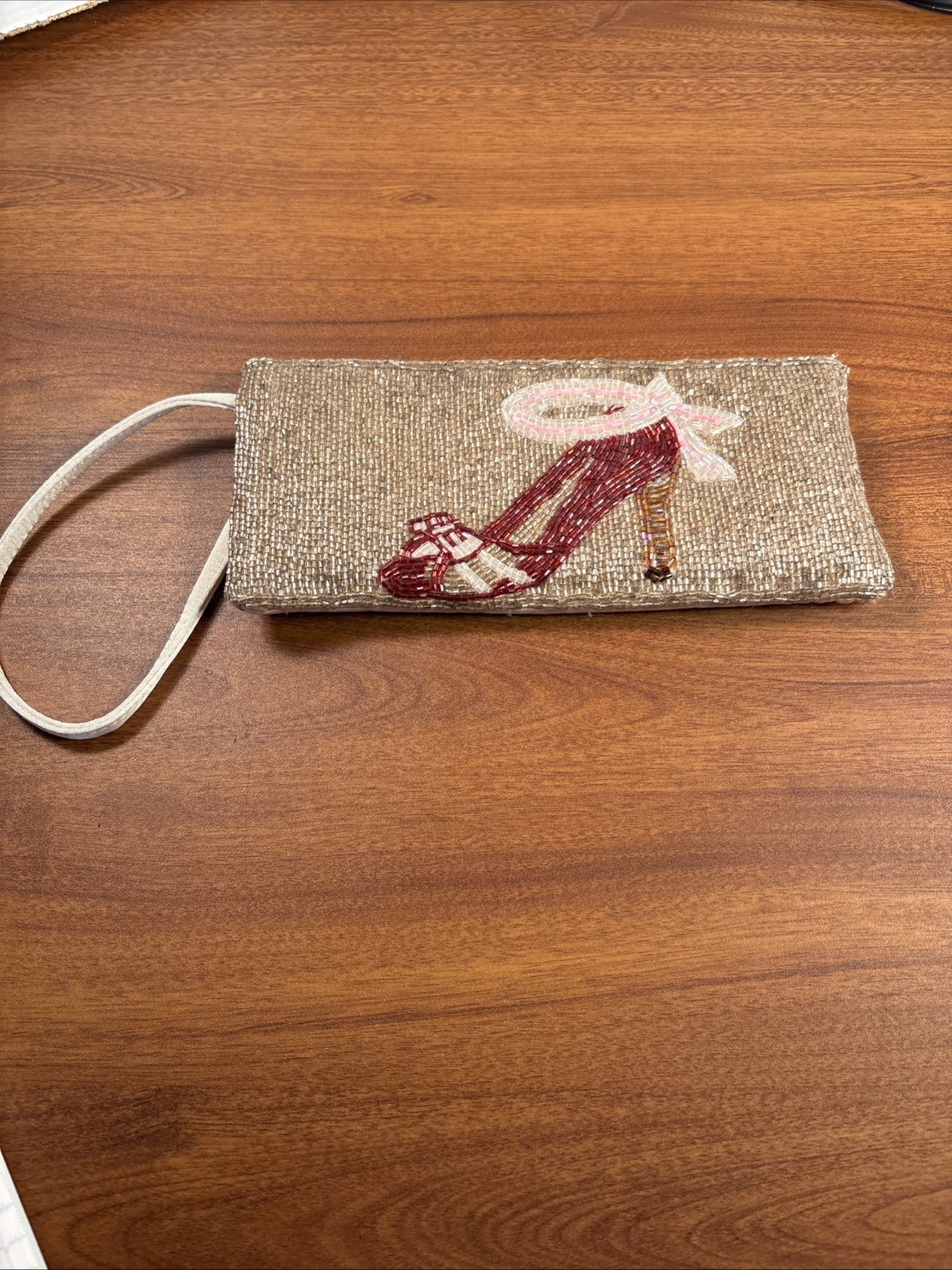 Liz Claiborne sequined wristlet Clean Preowned