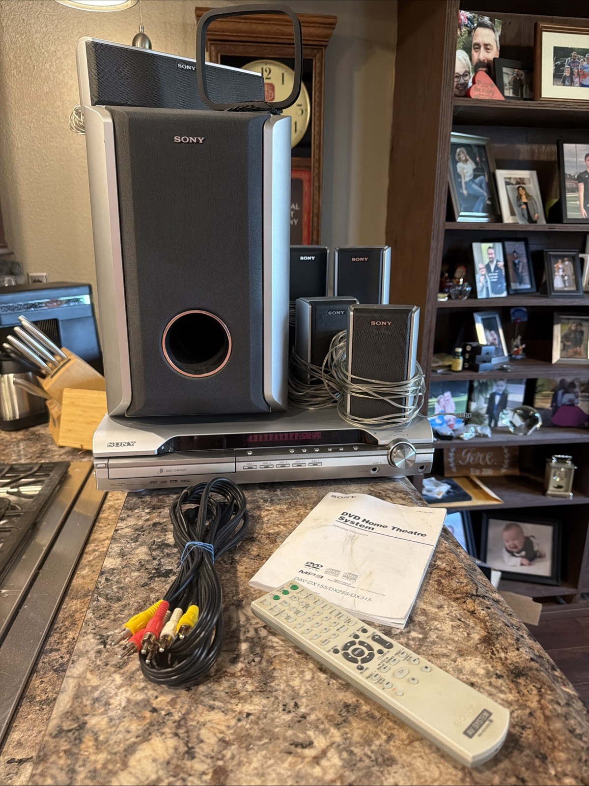 Sony Home Theater Stereo System 5 speakers/Remote/Manual DVD/CD DAV-DX255 READ👇