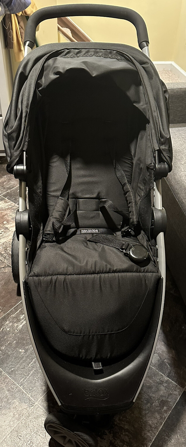 Britax B-lively Stroller in Black
