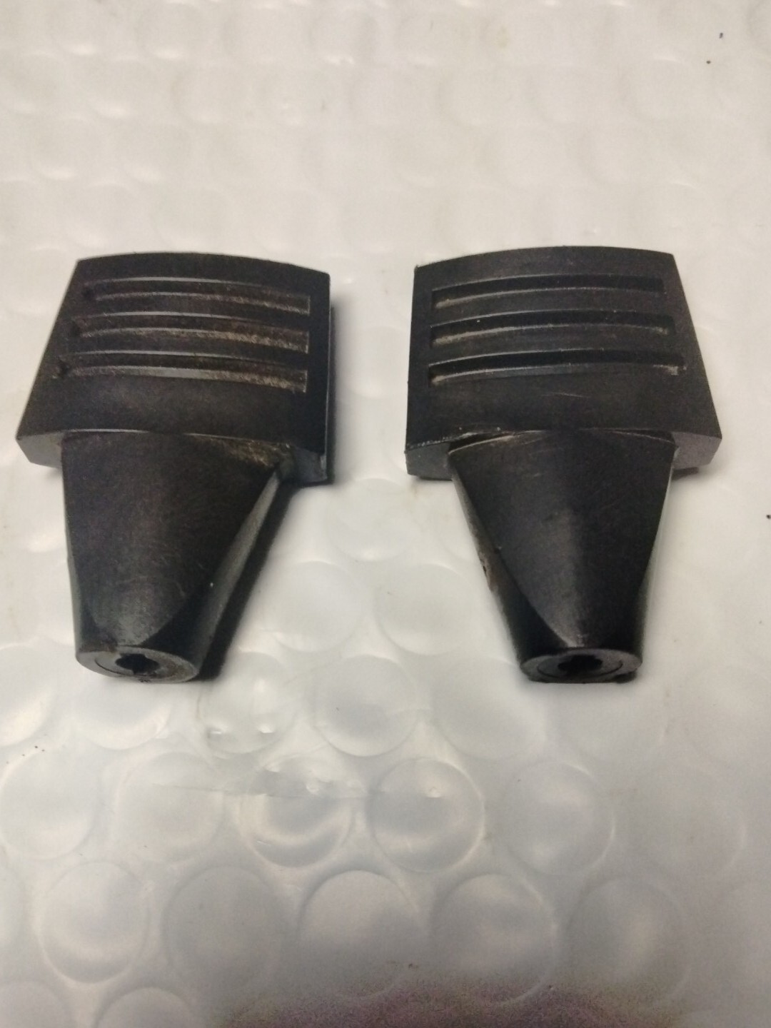 Genuine Tecumseh Craftsman BLACK 2 Throttle Knobs & 2 Safety Keys