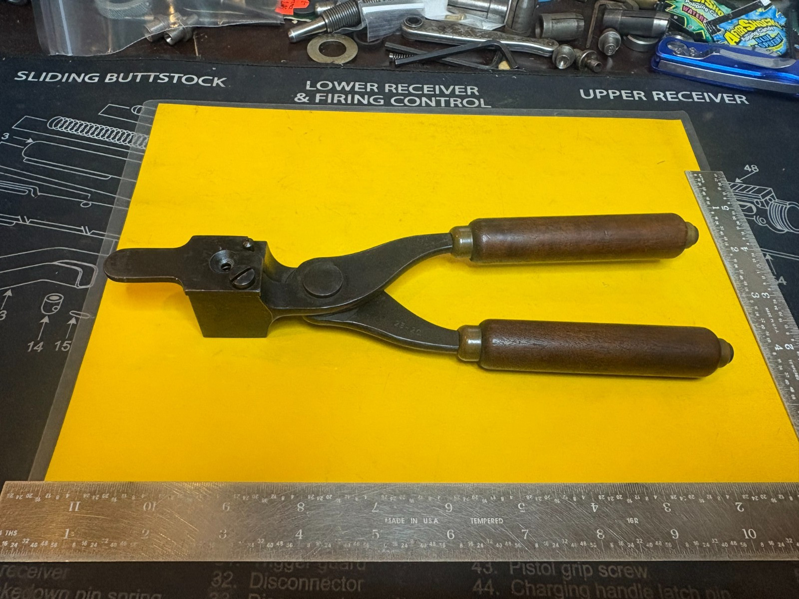 Vintage Winchester 25-20 Lead Mold with handles