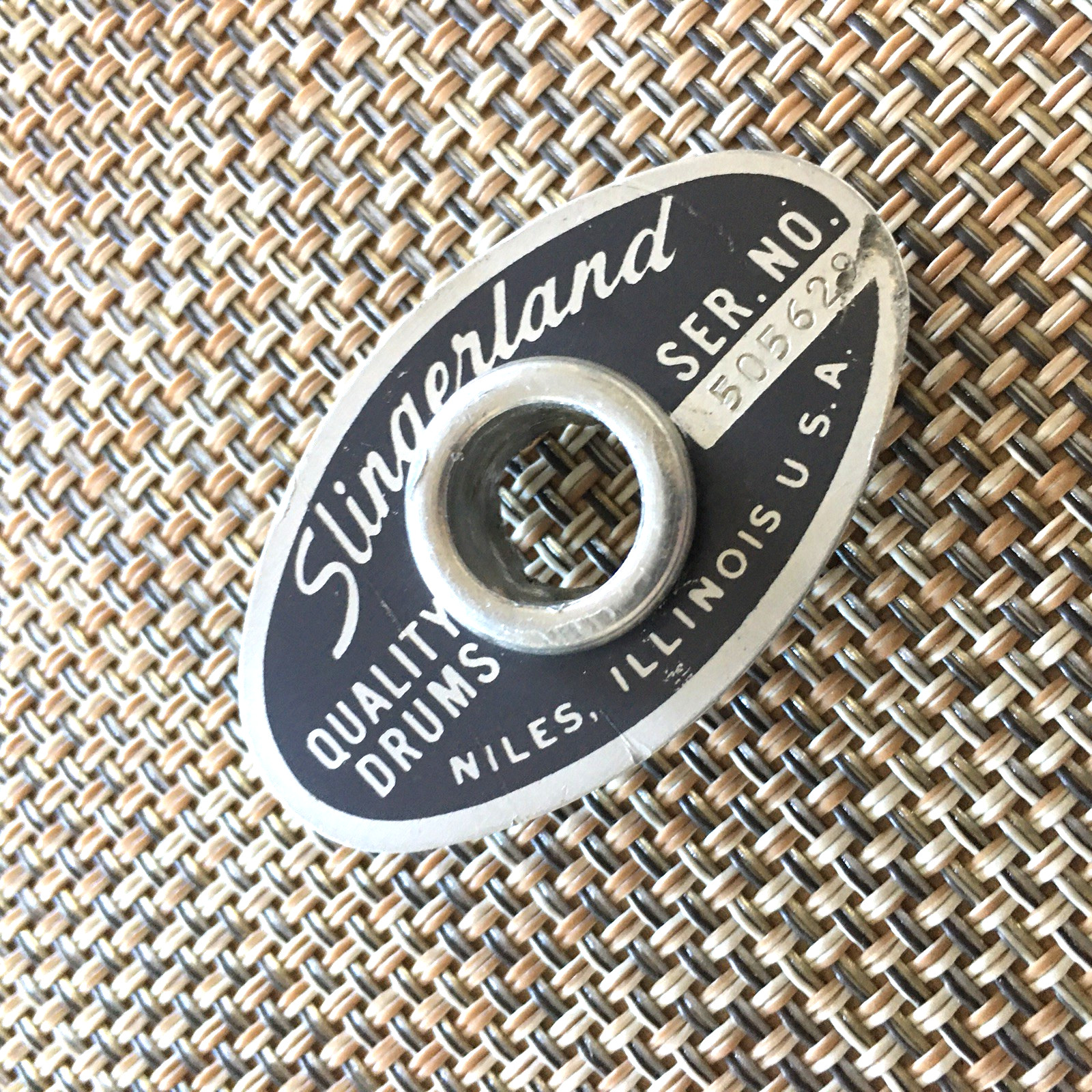 1970s VINTAGE SLINGERLAND  BLACK & SILVER COLOR  BADGE+GROMMET MADE IN NILES USA