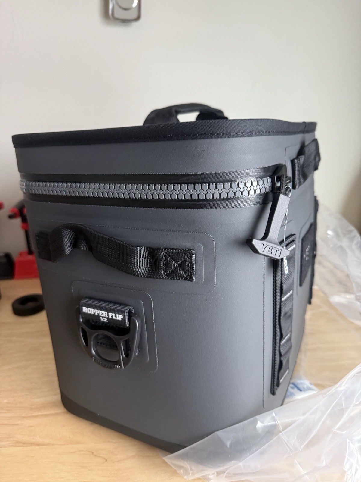 Yeti Hopper Flip 12 Soft-Sided Cooler Bag Gray