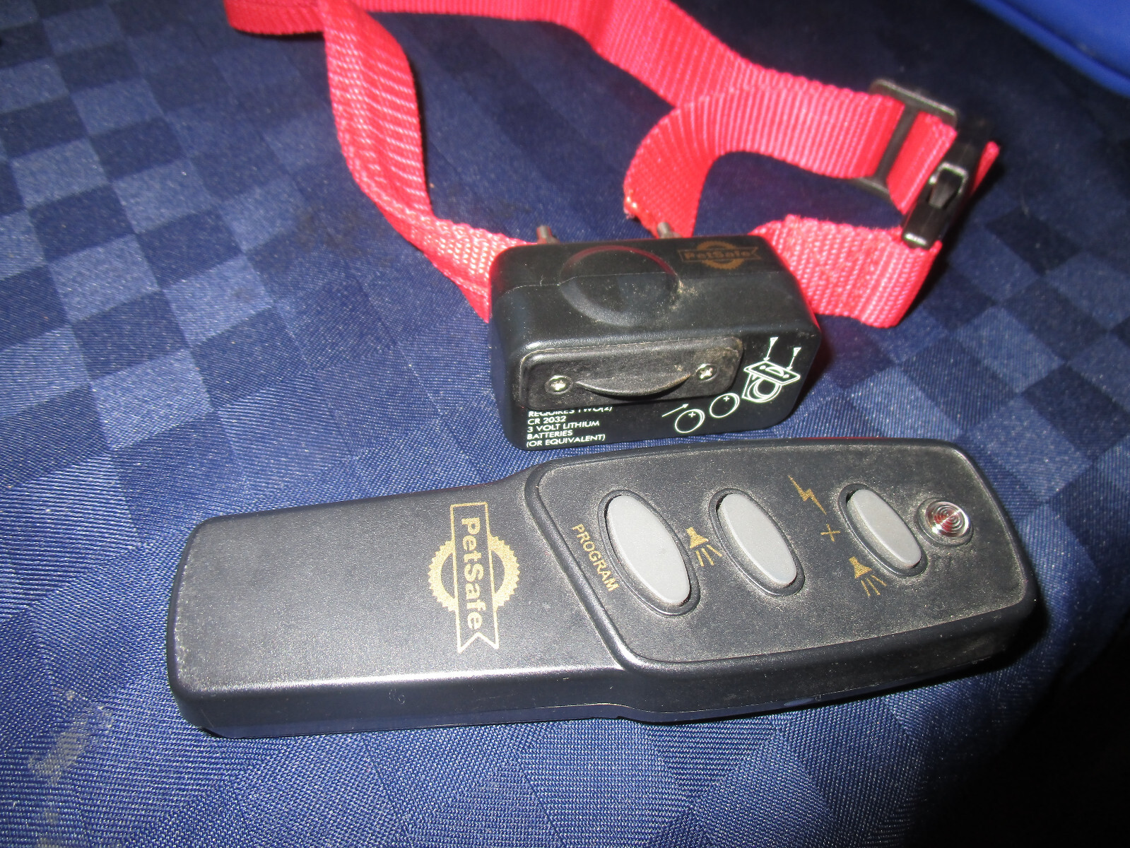 EUC PETSAFE STUBBORN DOG DBDT-204 BARK COLLAR WITH REMOTE
