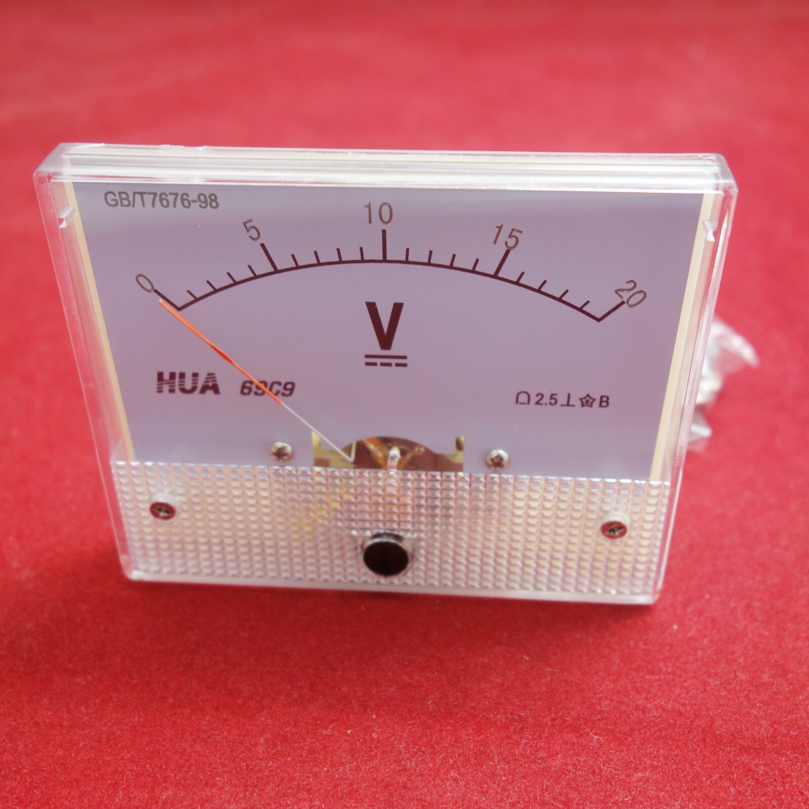 1PC DC 0-20V Analog VOLTMETER Voltage Meter 80*65MM 69C9 direct connect