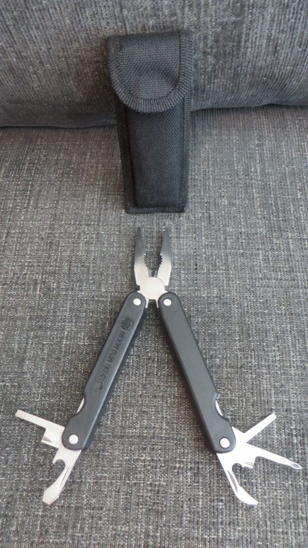 Multi Tool W/Case - Mountain Quest - Smaller 4 inch Tool