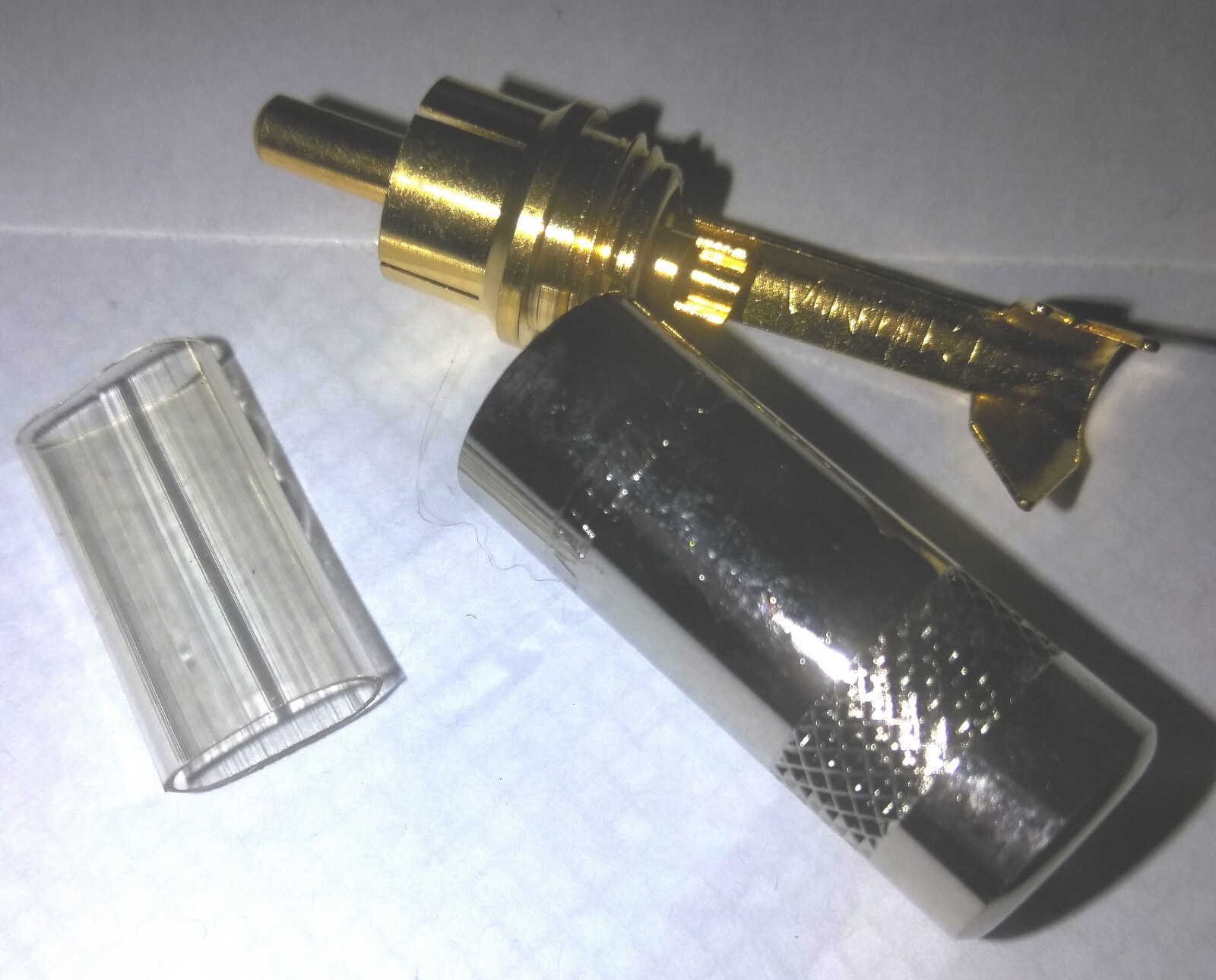 6 pack NOS Rare Neutrik NYS352G RCA plugs with NEUTRIK stansil on the barrel