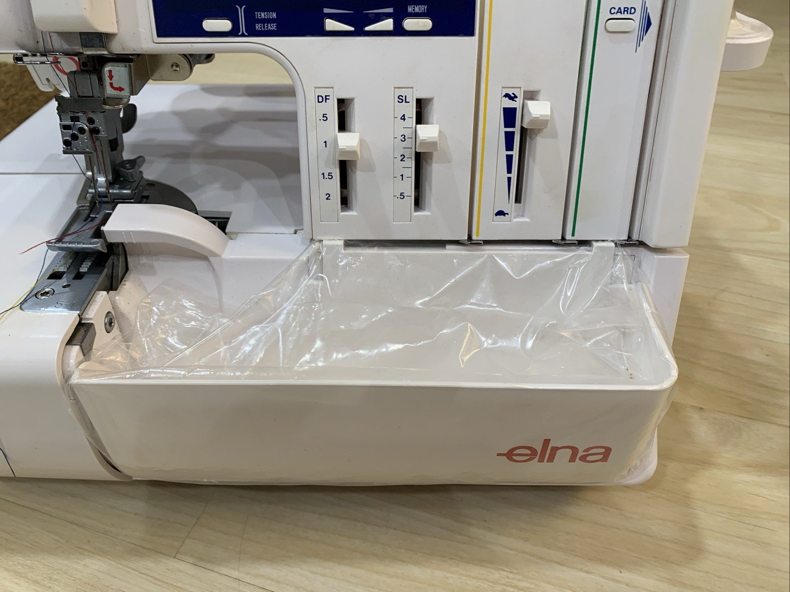 Elna 925 DCX Computerized 5 Thread Serger, Made in Japan!