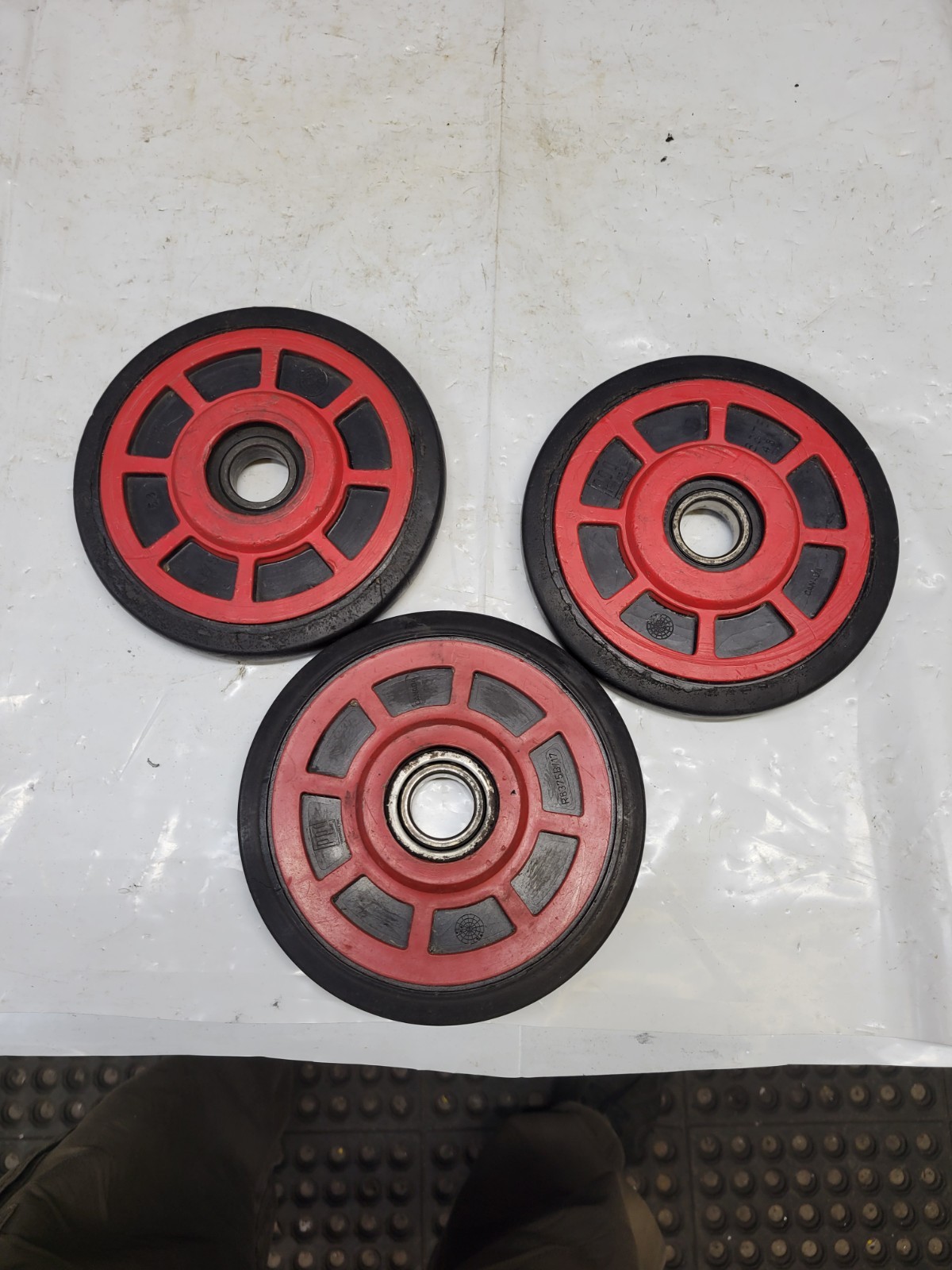 1995-1998 Polaris XC SP Indy XCR SKS Indy RMK Classic rear axle wheels 1594056