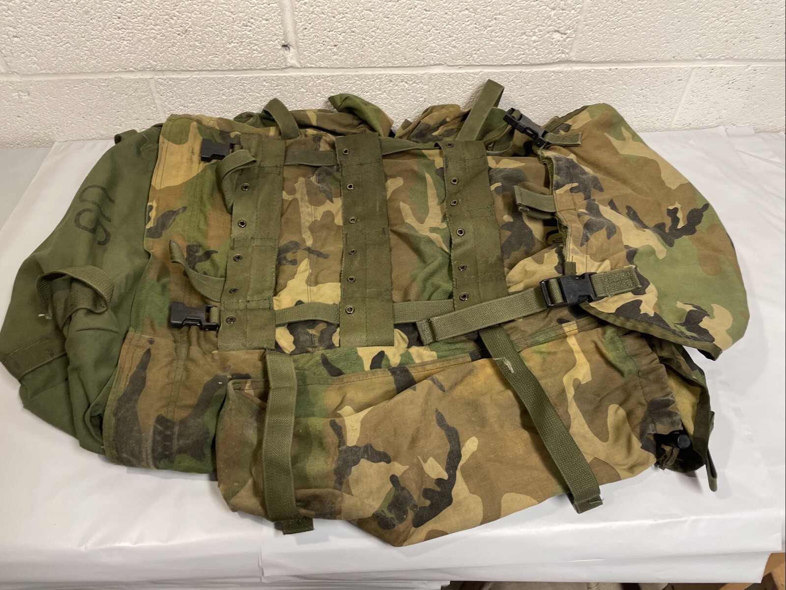 1991 US Army Military CFP 90 Woodland Camouflage Field Back Pack Large Ruck