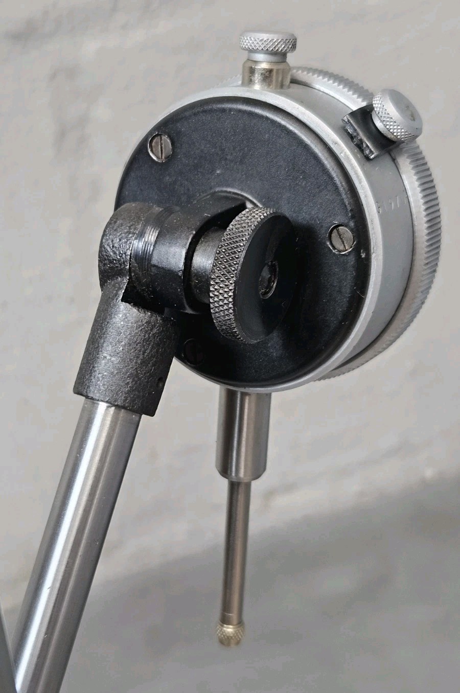 Starrett No. 657D magnetic base with a Fowler 1" dial indicator - 657