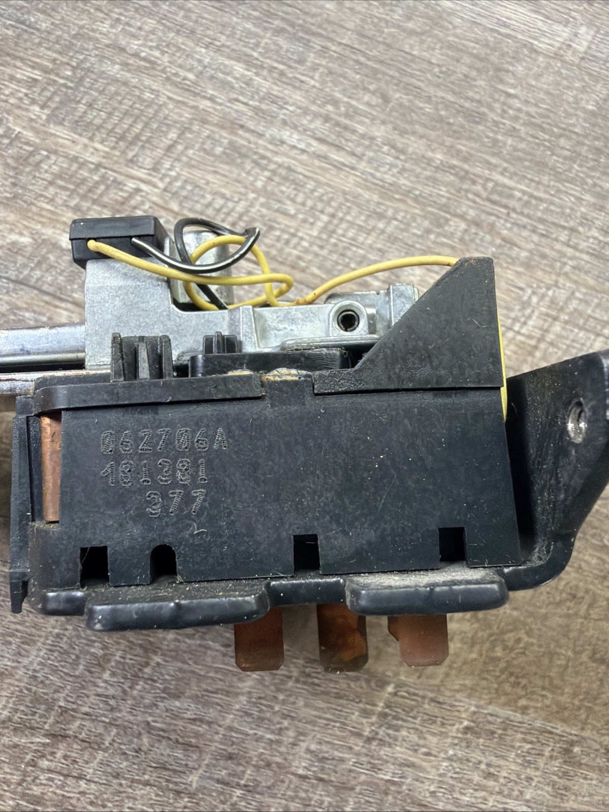 Paccar 01-4813-81 TURN SIGNAL SWITCH