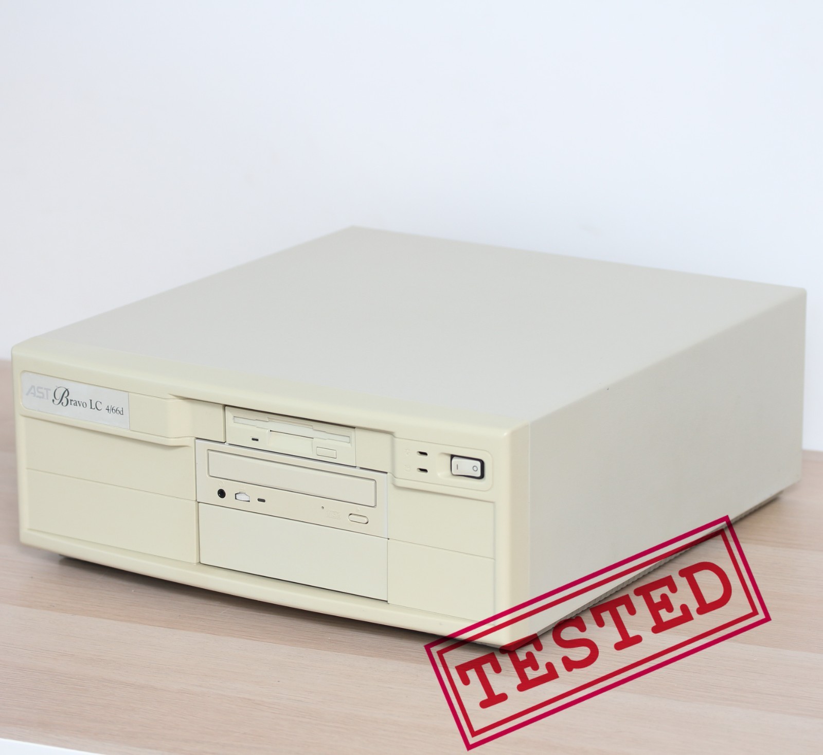 Vintage PC AST Bravo LC 4/66d i486DX2 66MHz, 16MB RAM, 540MB HDD, 1MB VGA, Sound
