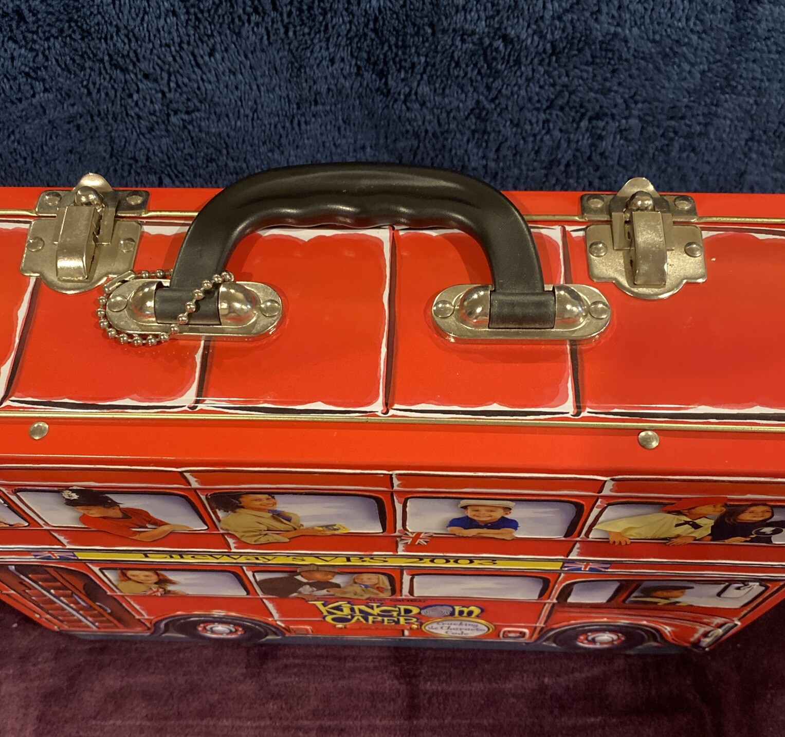 LIFEWAYS VBS 2003 KINGDOM CAPER TIN BUS EMPTY
