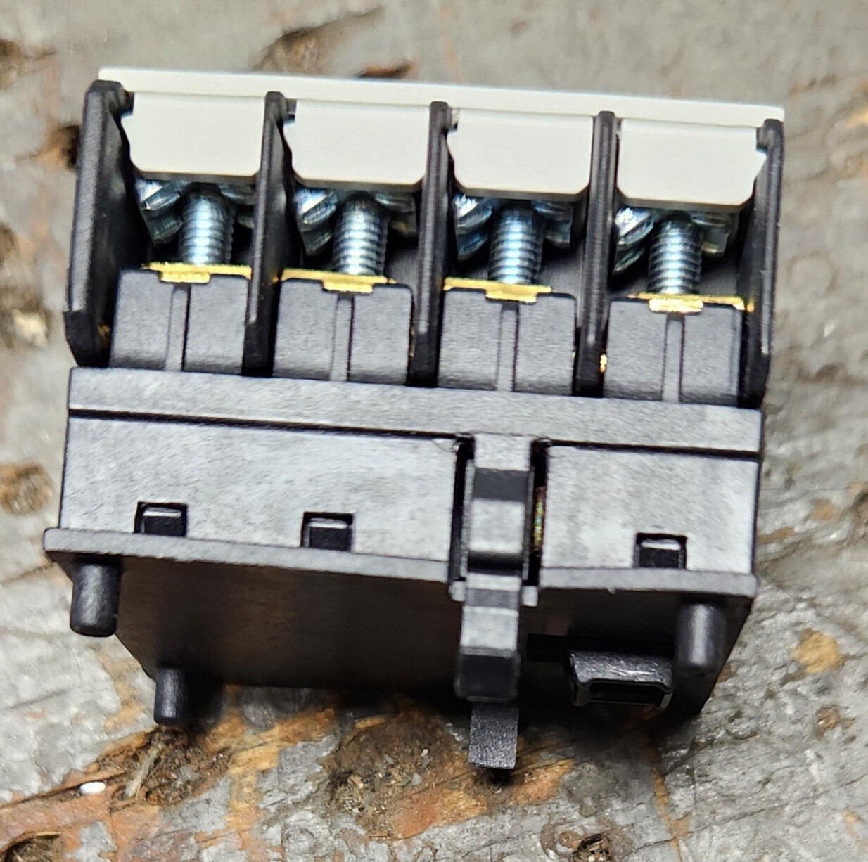 EEC HAXT22 Auxiliary Contact Block