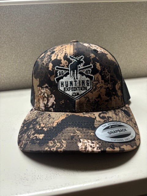 NWOT Camouflage  adjustable 1947 Hunting Expedition logo hat cap Unisex