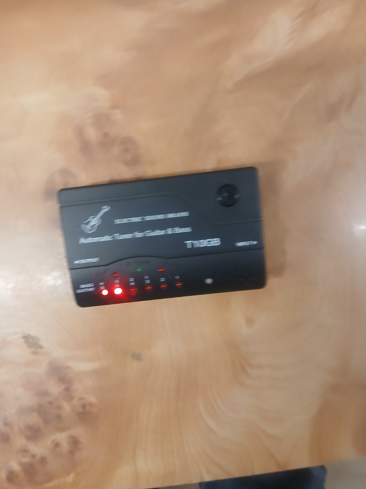Electric Sound Brains T10GB Automatic Tuner for Guitar and Bass by Esteban