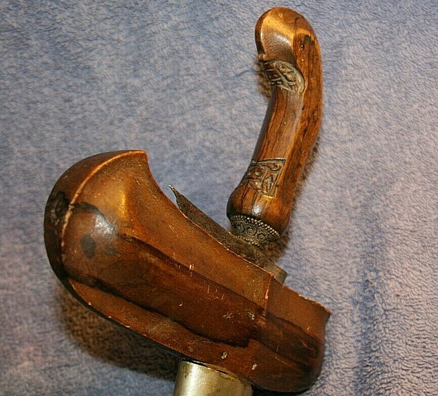 BEAUTIFULLY CRAFTED PHILIPPINE KRIS DAGGER WITH SHEAT