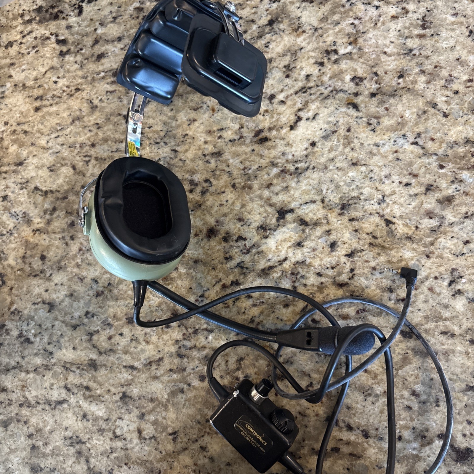 Comtronics Ultra-LITE Aviation Headset (David Clark) - Noise Attenuating