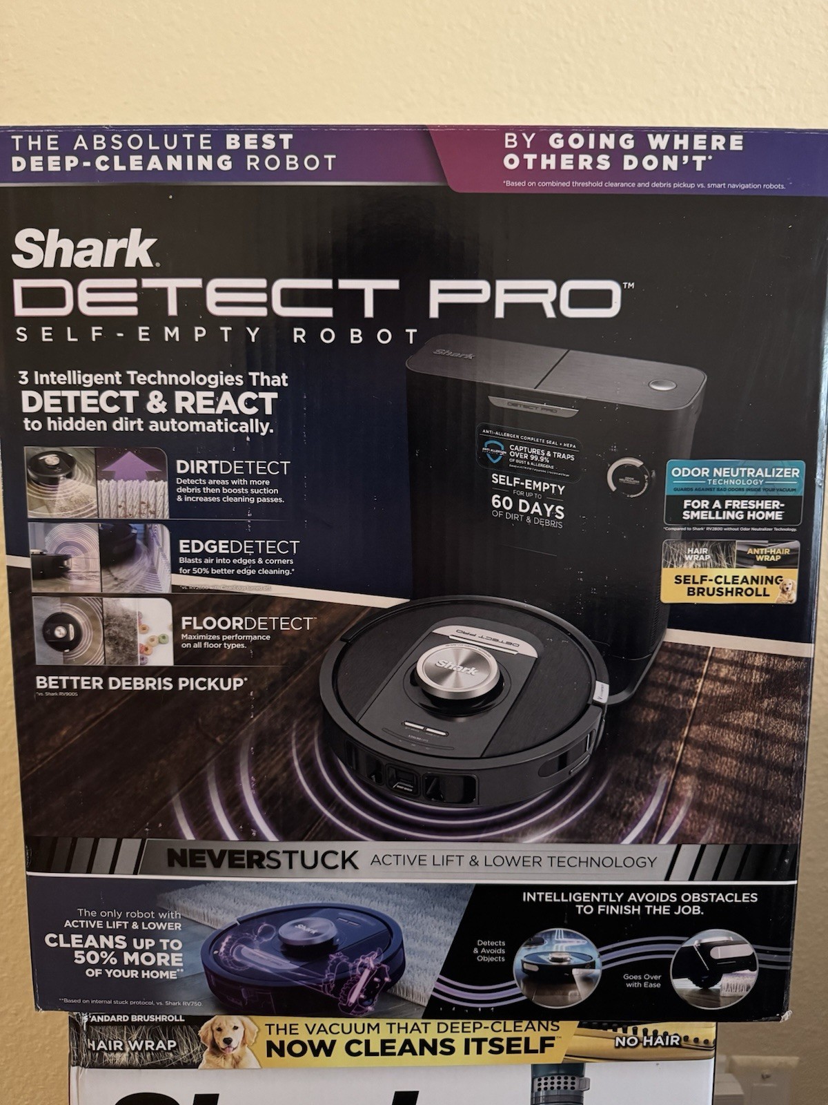 Shark Detect Pro Self-Empty Robot Vacuum RV2810AECA Brand new