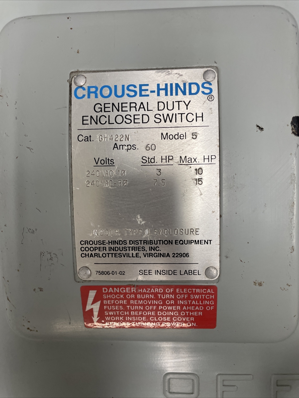 CROUSE HINDS GH422N FUSIBLE ENCLOSED SWITCH 60A 240VAC 3 POLE TYPE 1 W/ Neutral