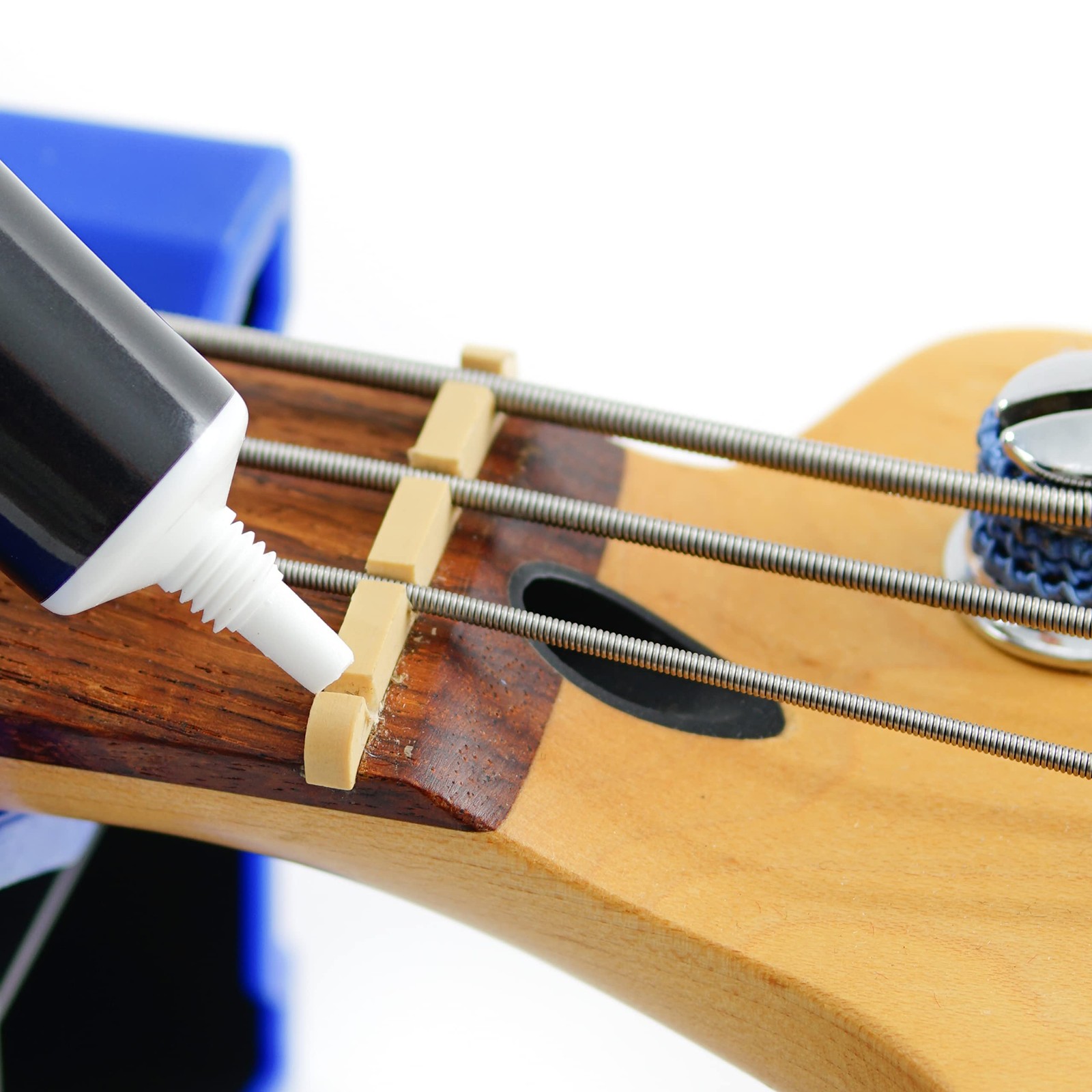 MN146 Premium String Changing Kit - 5pc