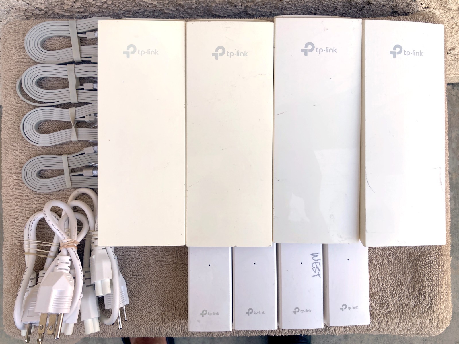 Lpt of  (4) TP-Link CPE210 N300 2.4GHz Outdoor Long Range Wireless Bridge