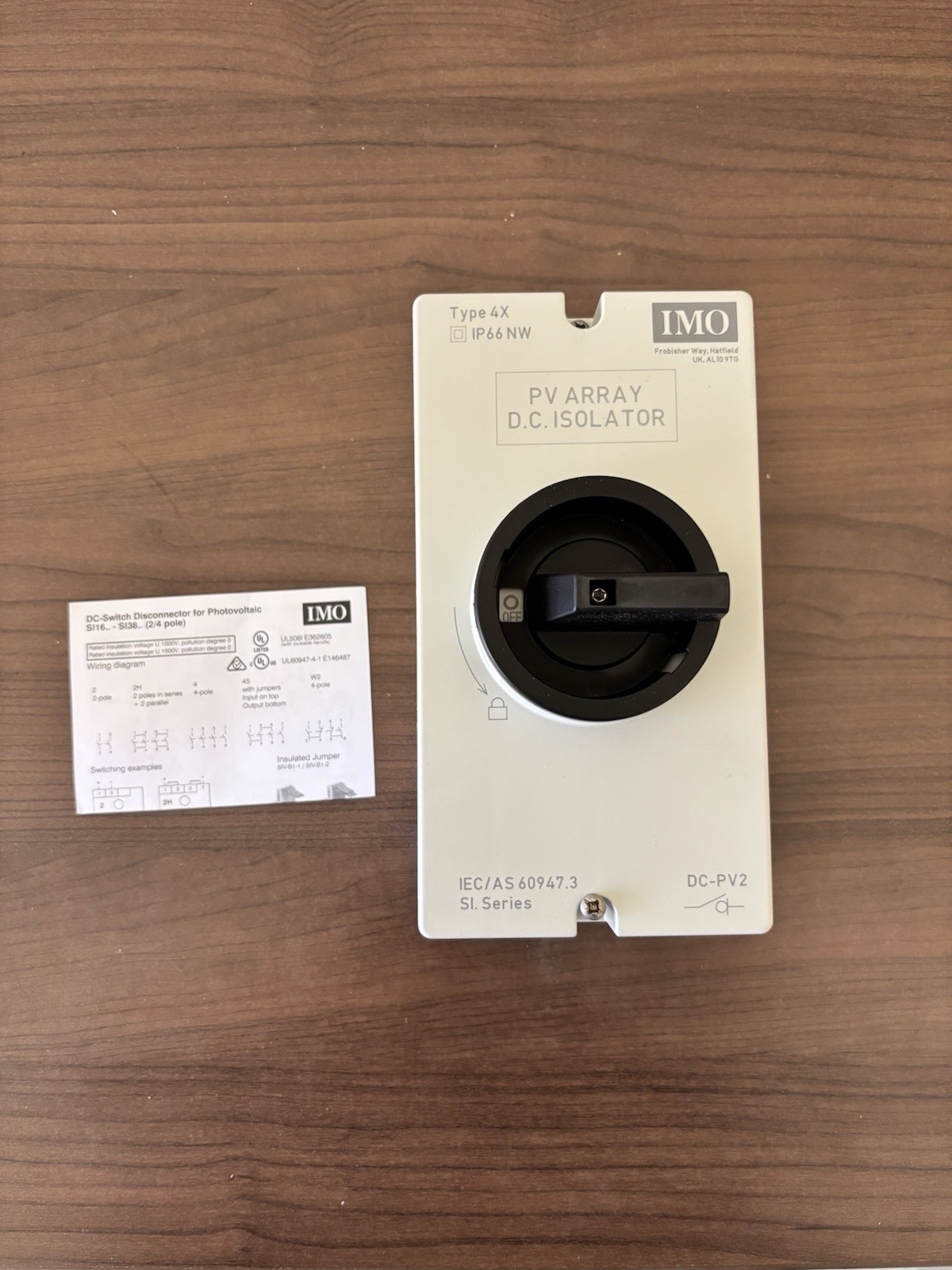 IMO SI32-PEL64R-4 Enclosed DC Disconnect Switch 32A 700V 4-Pole IP65 Gray Solar