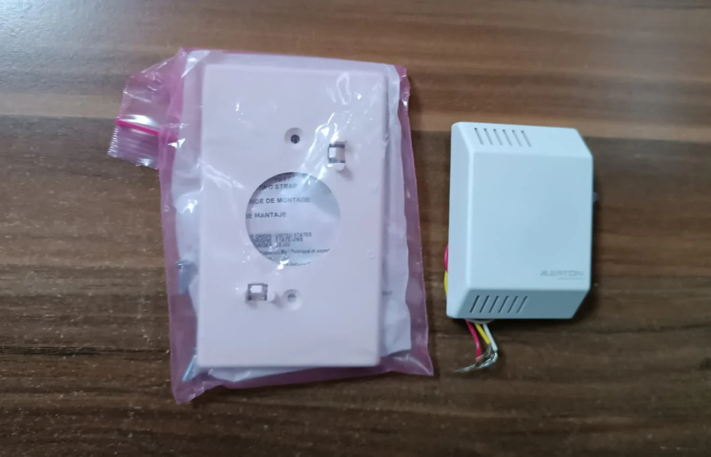 Alerton TS-1050-BT Wall Sensor BACnet Thermistor WE PAY ALL IMPORT DUTIES & FEES