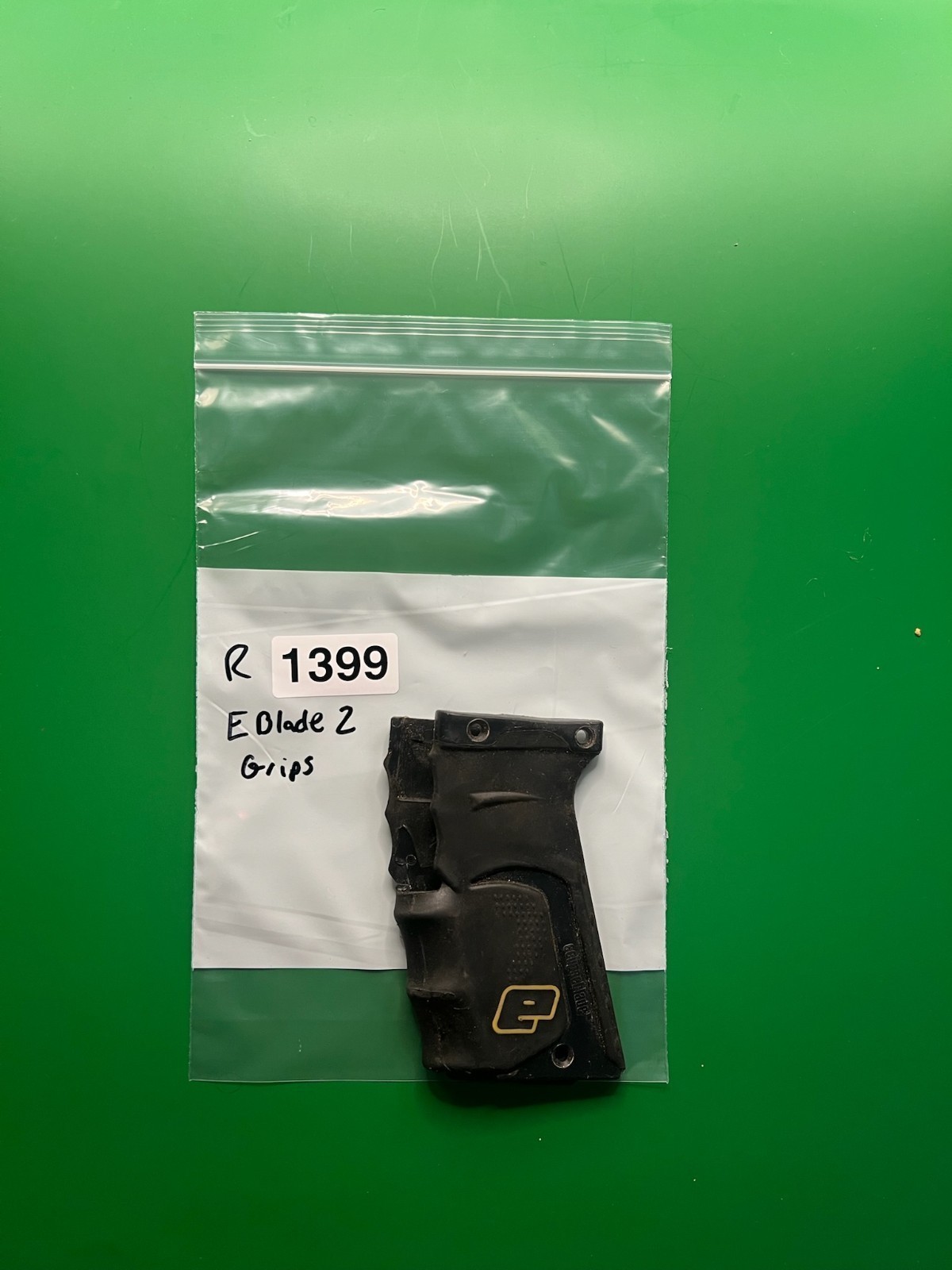 E-Blade 2 Grips