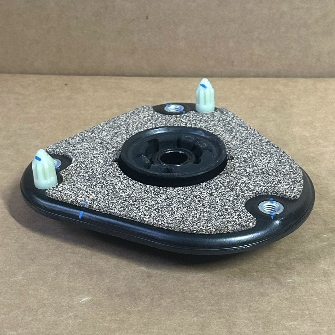 NEW OEM 2000-2011 GM 15812568 Suspension Strut Mount - Front Right / Left