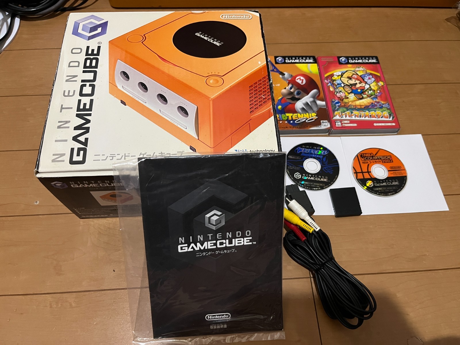 Nintendo GameCube Console & Controller Orange Color with BOX & Manual Japan 0801