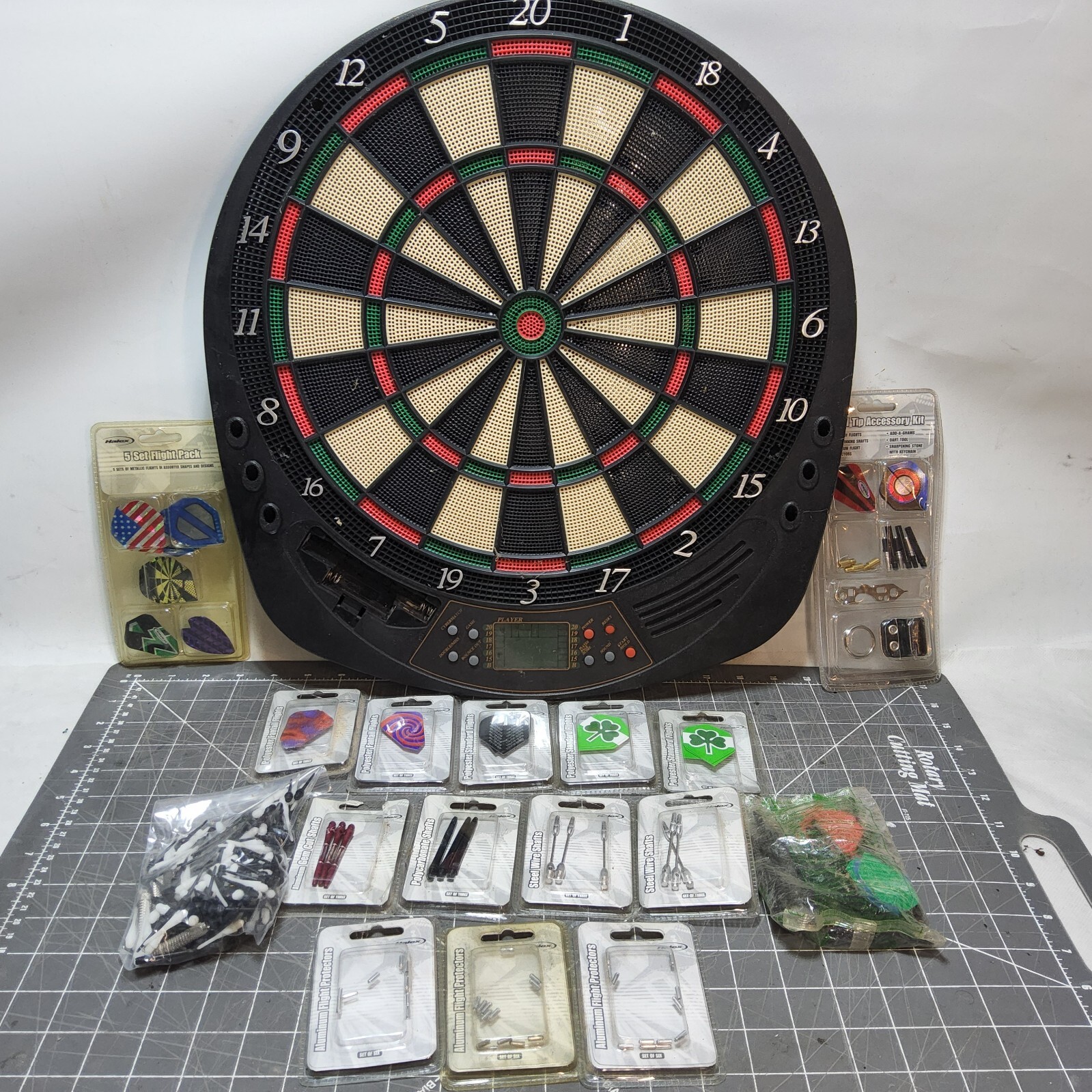 Lot vintage darts 2004 halex accessories tune up kit soft tips barrel fins board