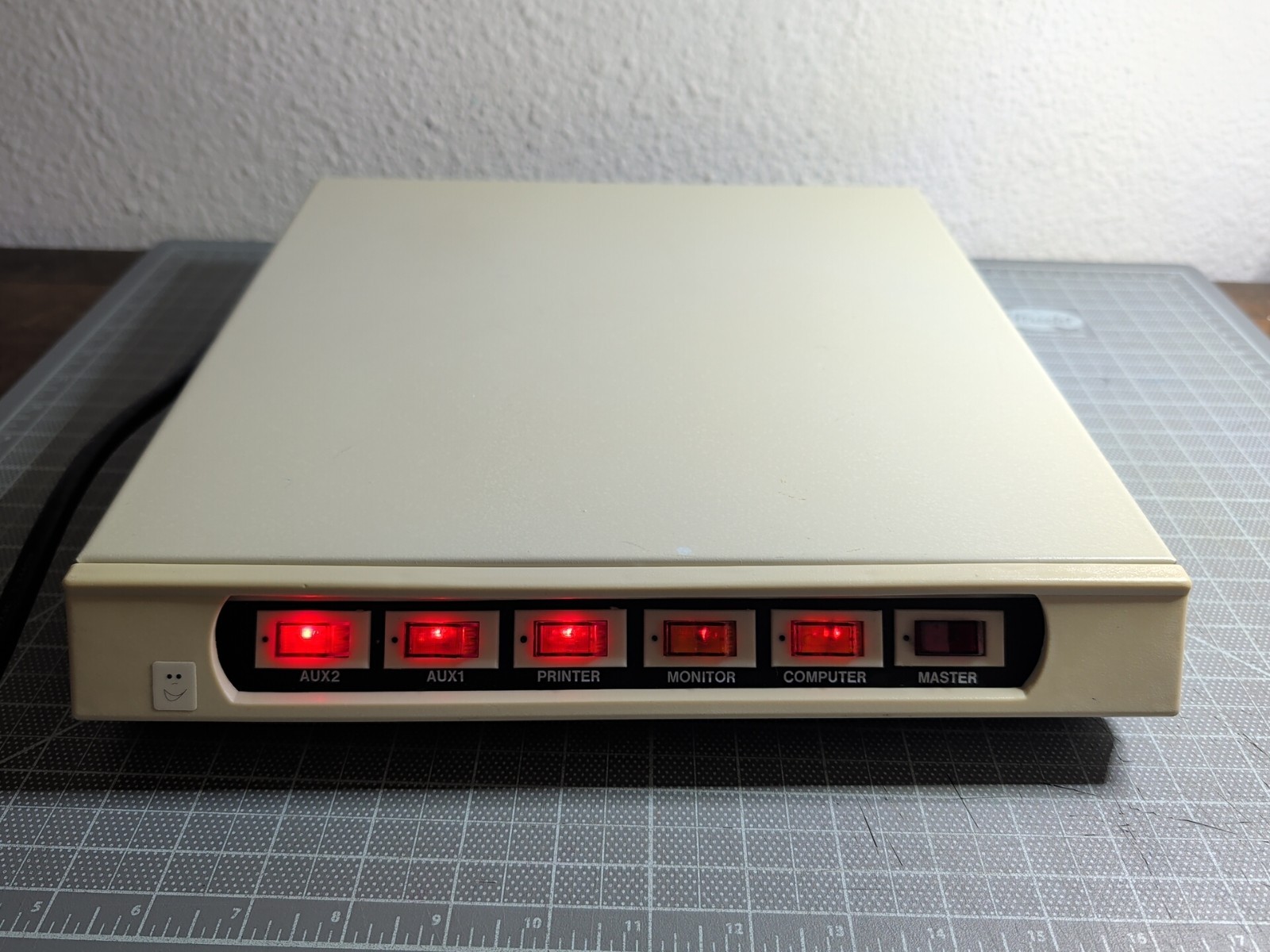 Vintage Computer Power Controller Surge Protector Power Supervisor Model MT-767