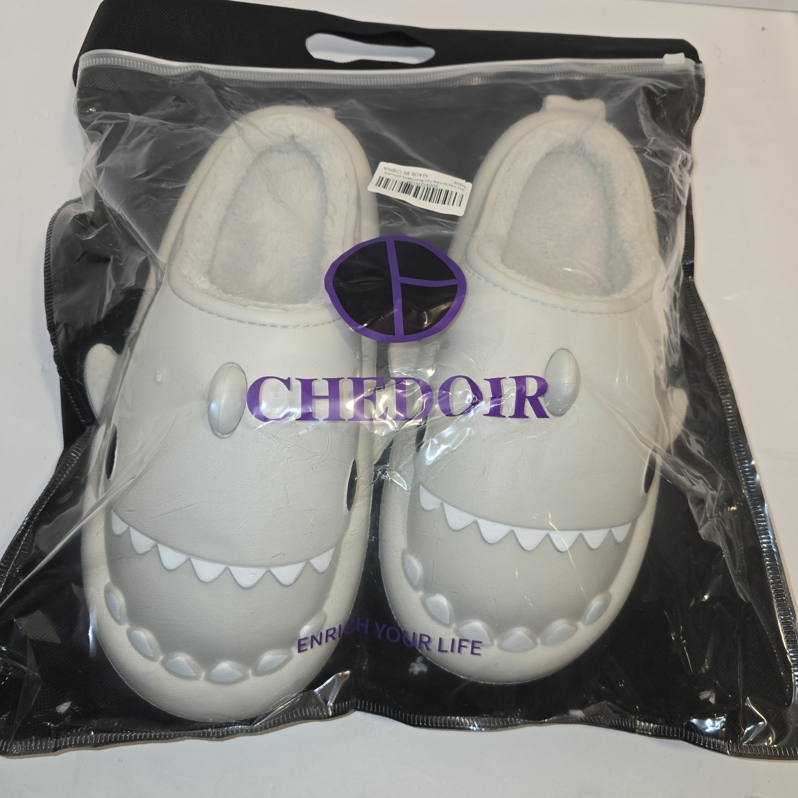 Crayon Friends SHARK Faux Fur Lined House Shoe Slippers Unisex Size 11 (44-45)