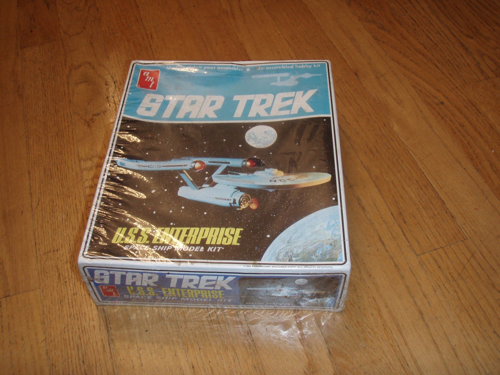 SEALED vintage 1968 AMT Star Trek USS ENTERPRISE space ship Model Kit S951