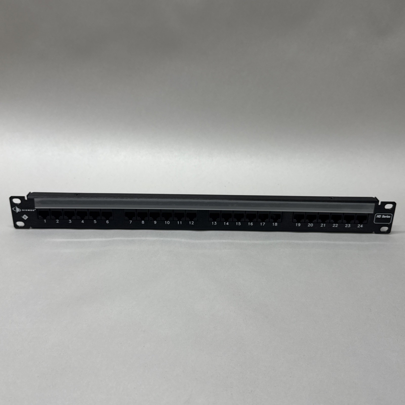 Siemon HD6‑24 Cat‑6 24‑Port Flat High‑Density Patch Panel • RJ45, 110, 1U