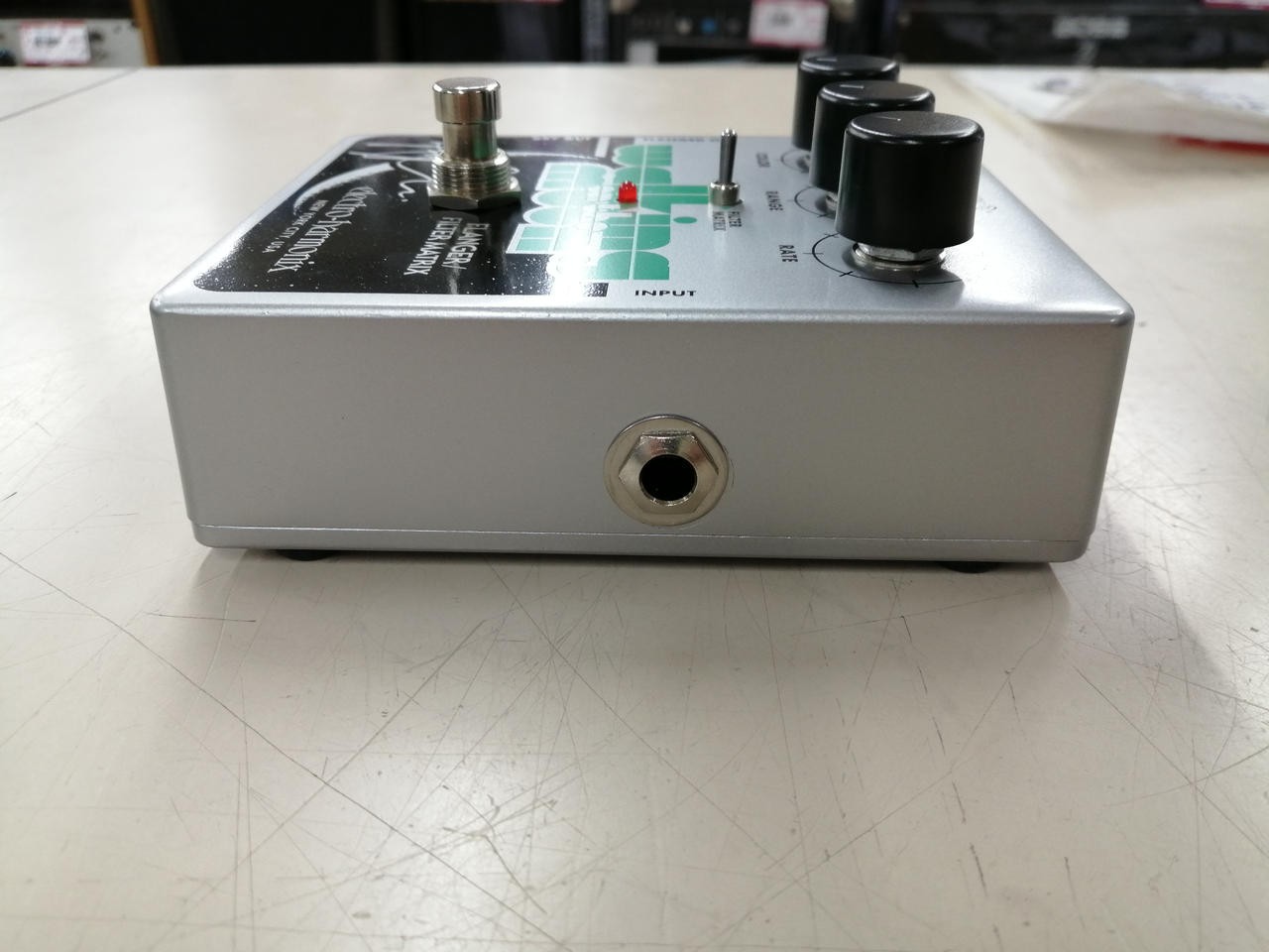 ELECTRO-HARMONIX WALKING ON THE MOON Effects Pedal