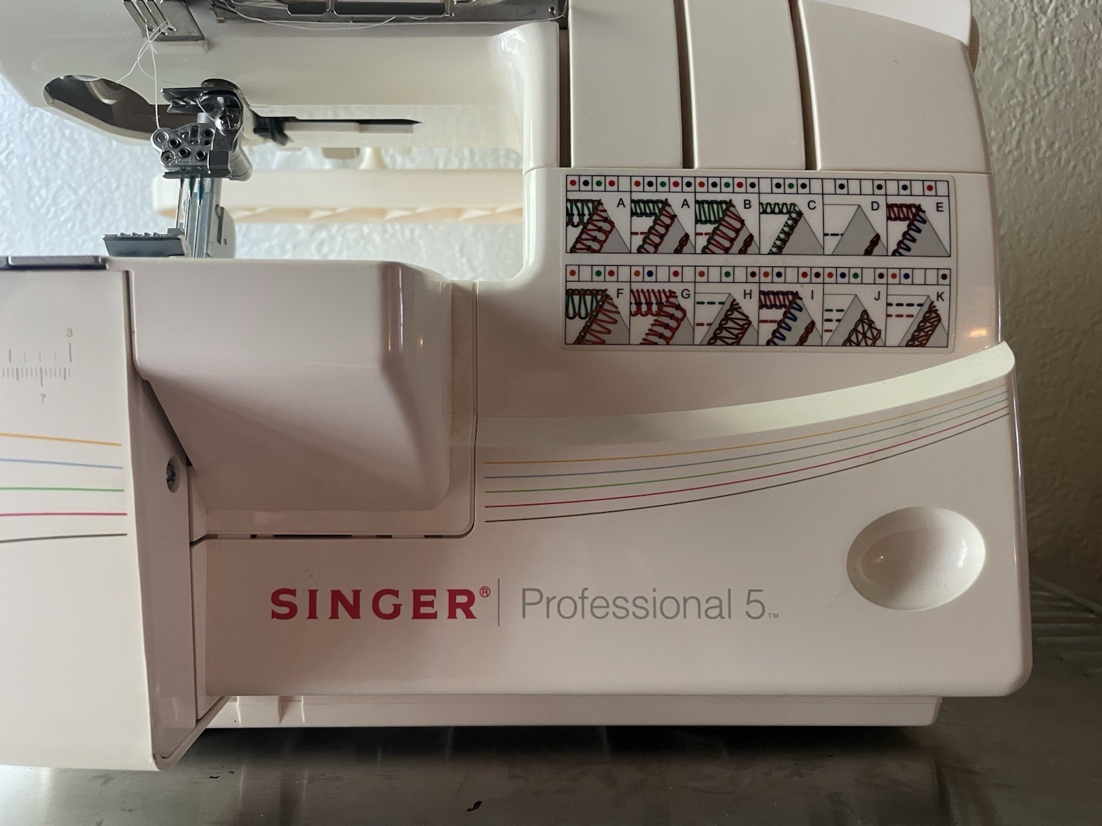 Singer Sewing Machine 14T968DC Professional 5 Serger Beautiful Machine!