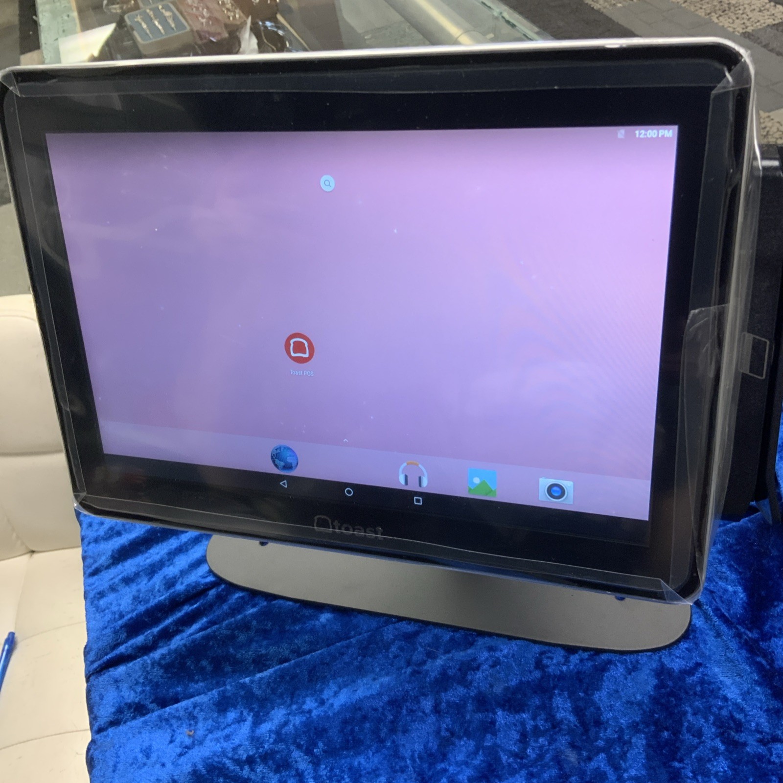 ELO ESY10i1-2UWD 10" Toast POS Touchscreen Terminal, 4GB RAM,/Card Scanner/Stand