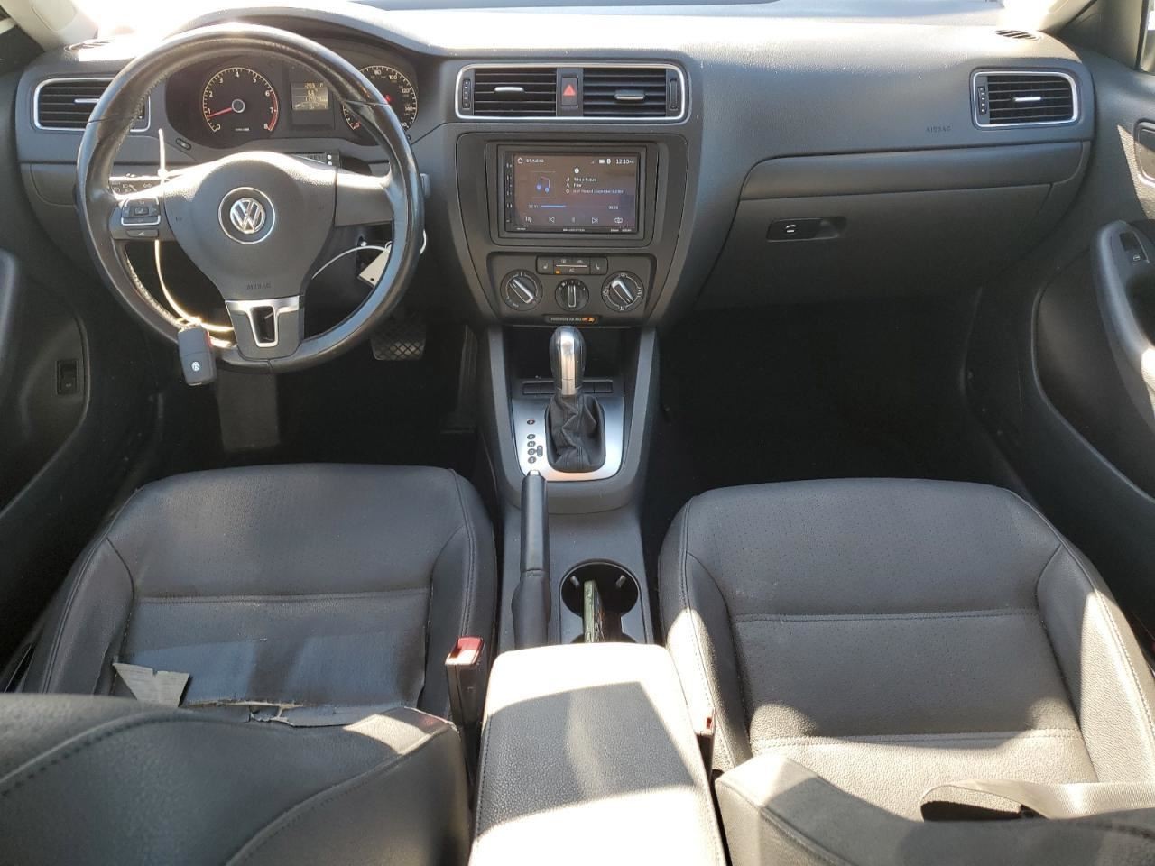 JETTA 2011 Glove Box 4889401