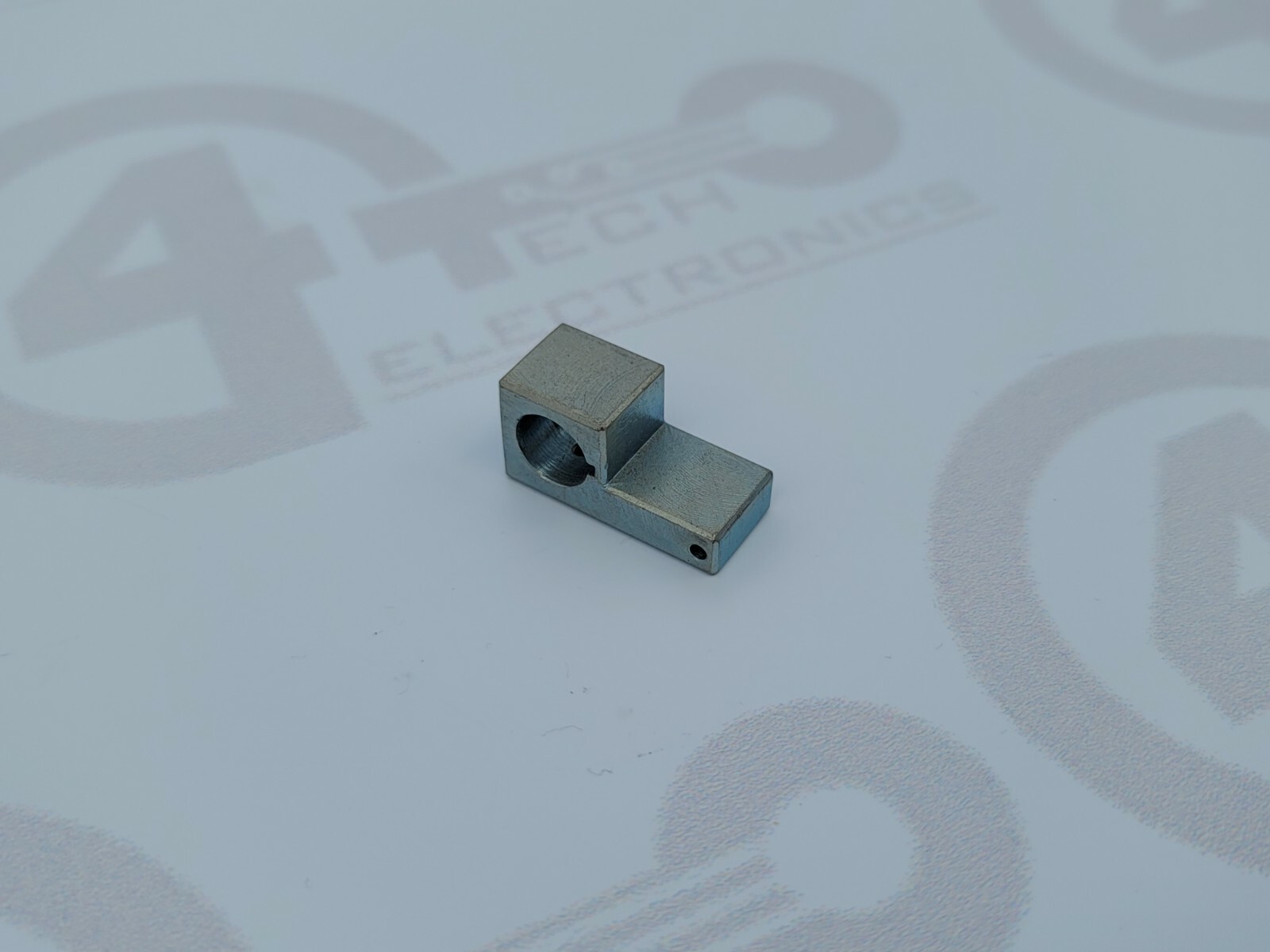 Universal Instruments Pivot Block 43566001