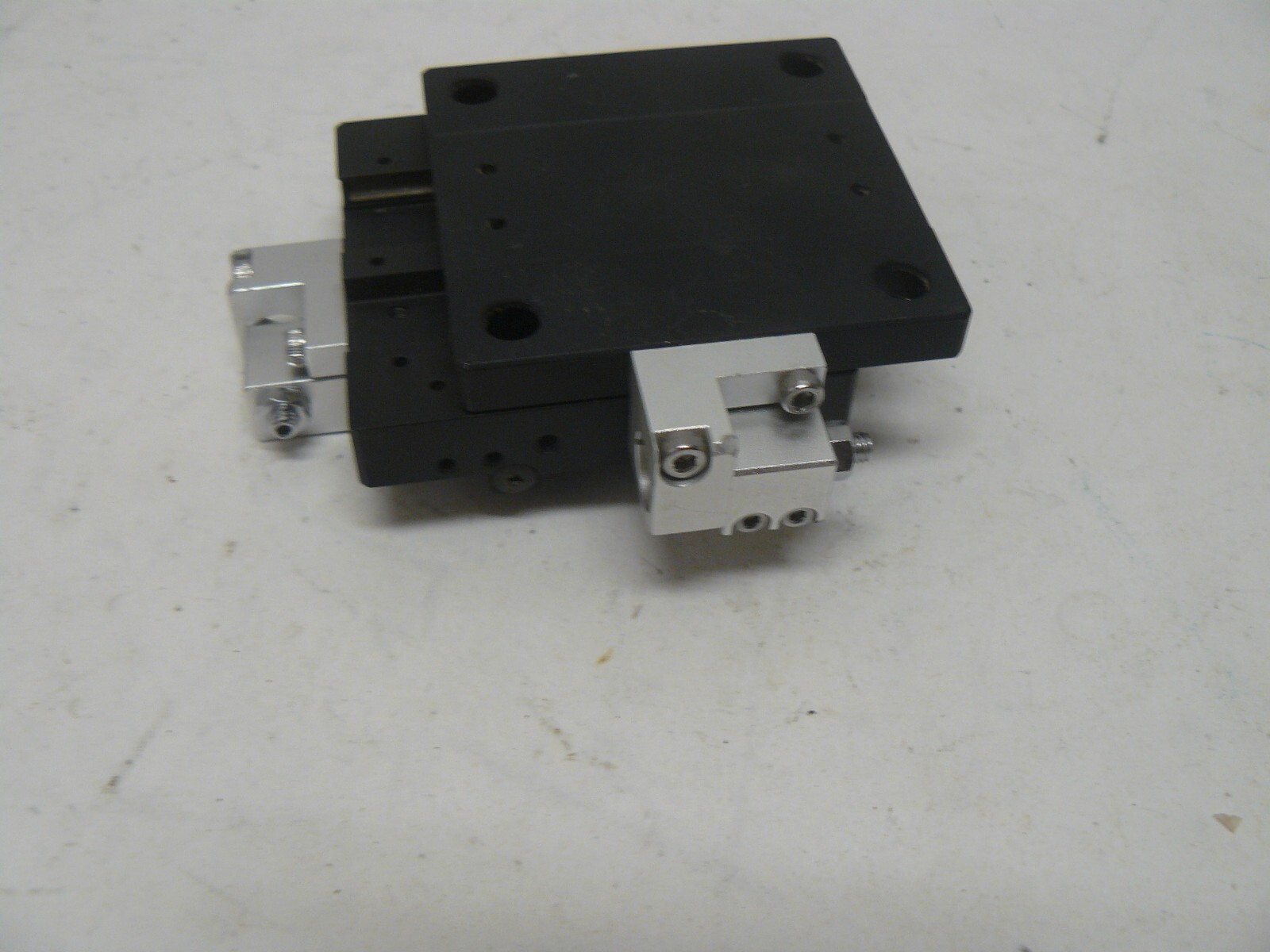 X-Y linear stage 2-1/2in x 2-1/2in Unbranded