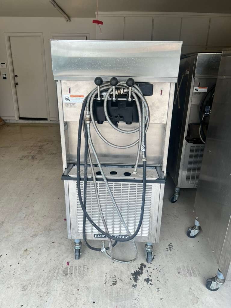 Electro Freeze 56TF-132  Soft Serve Frozen Ice Cream/Yogurt Machine water cooled