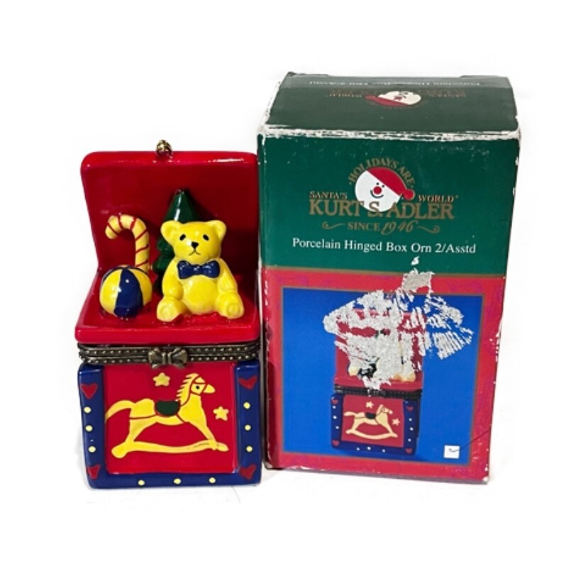 NEW 1990 Kurt Sadler Toy Chest Ornament Bear Ball Mag Latch  2.75"Wx2.75"Lx4.5"H