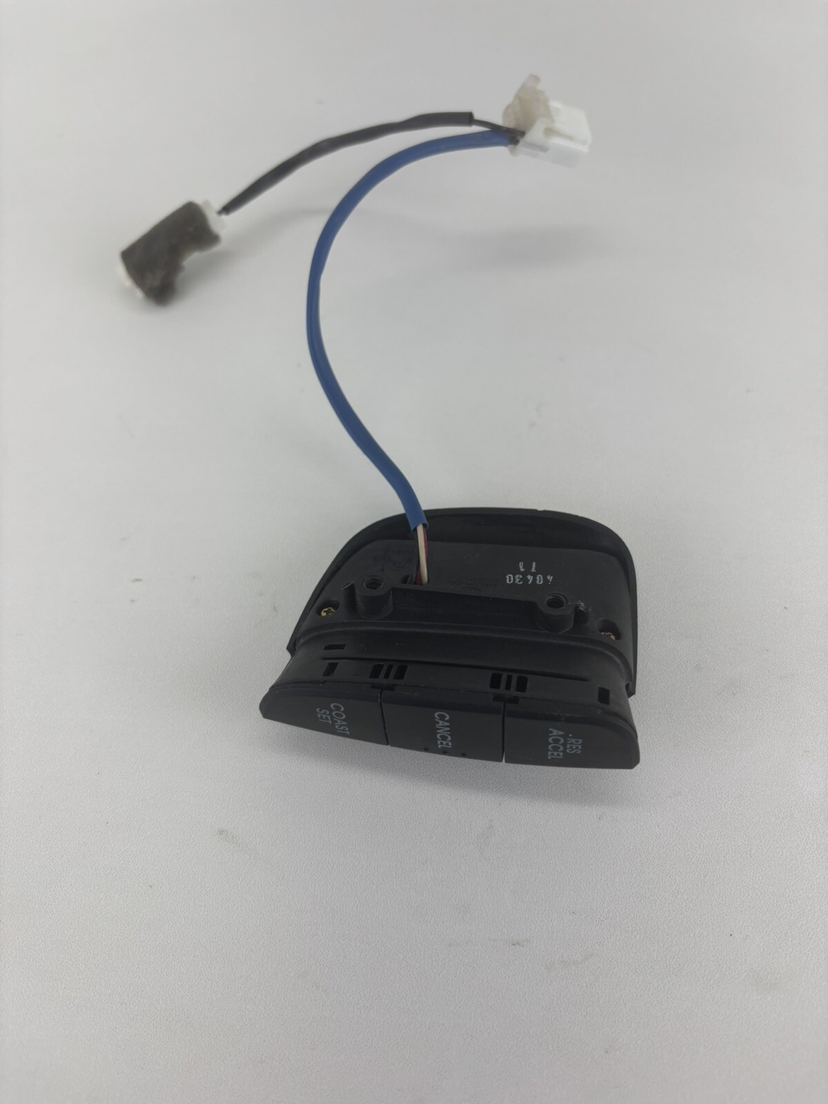 2004 Kia Sorento Cruise COAST SET RES ACCEL switch