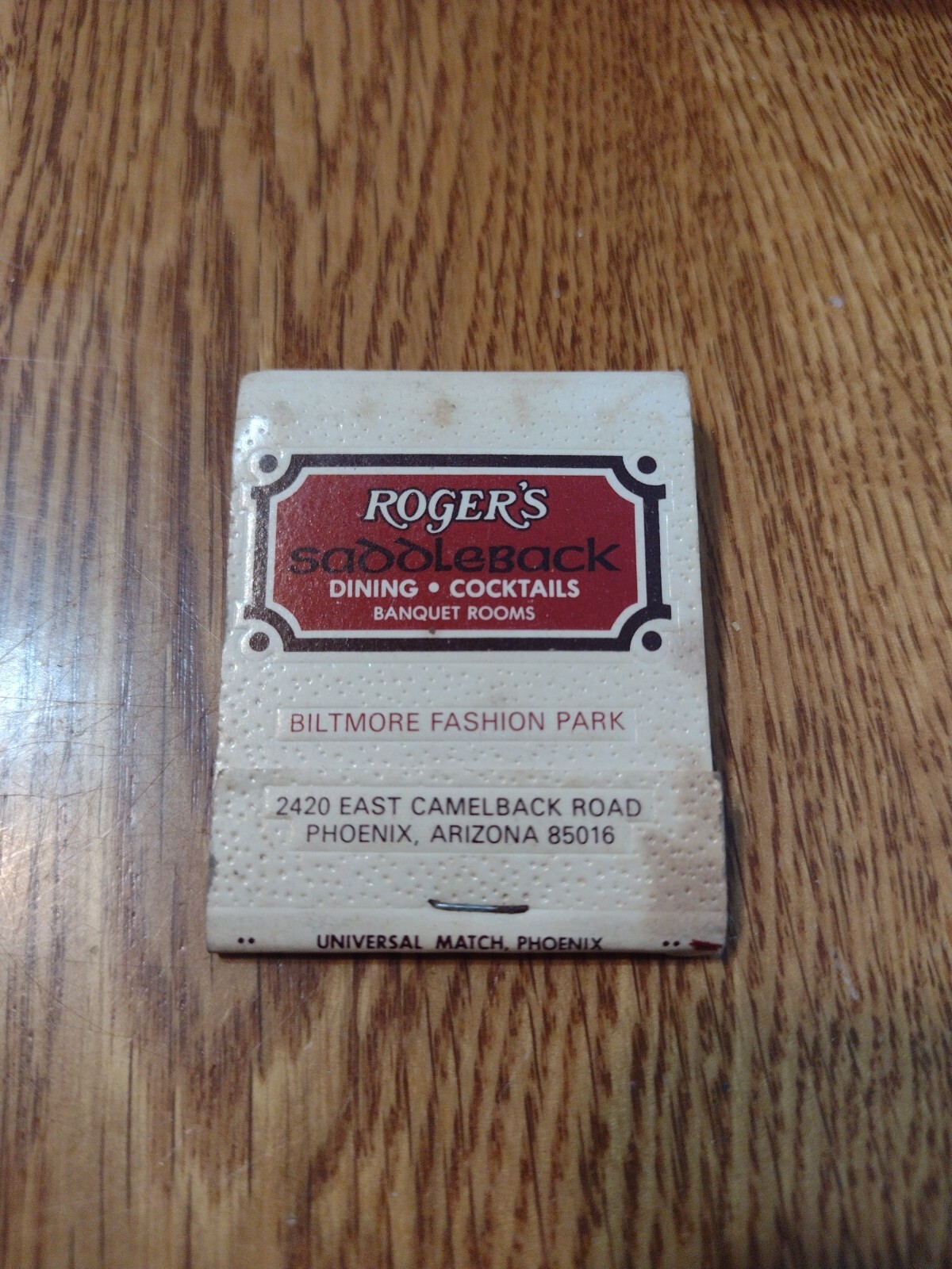 USED  MATCHBOOK: FEATURE. ROGER'S SADDLEBACK. PHOENIX, ARIZONA   MB163
