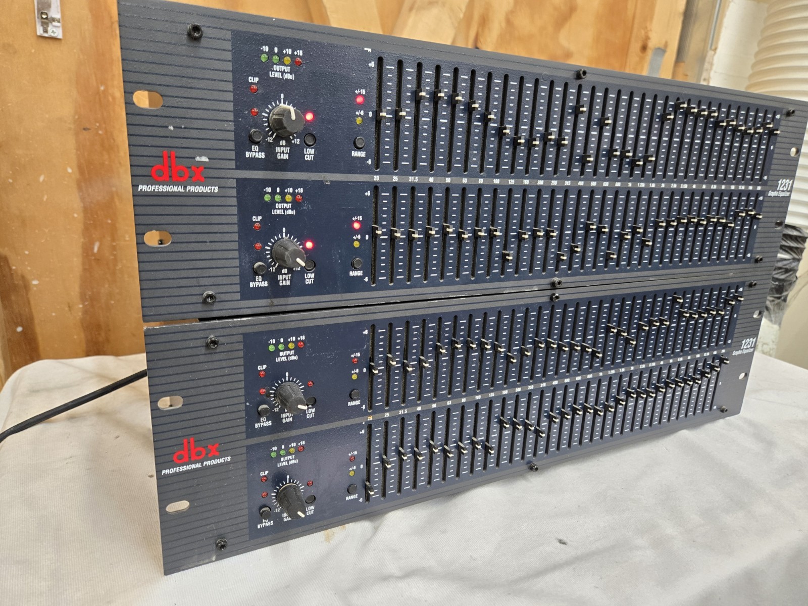 dbx 1231 Stereo Dual 31 Band Graphic EQ Equalizer - Tested & Working - ONE