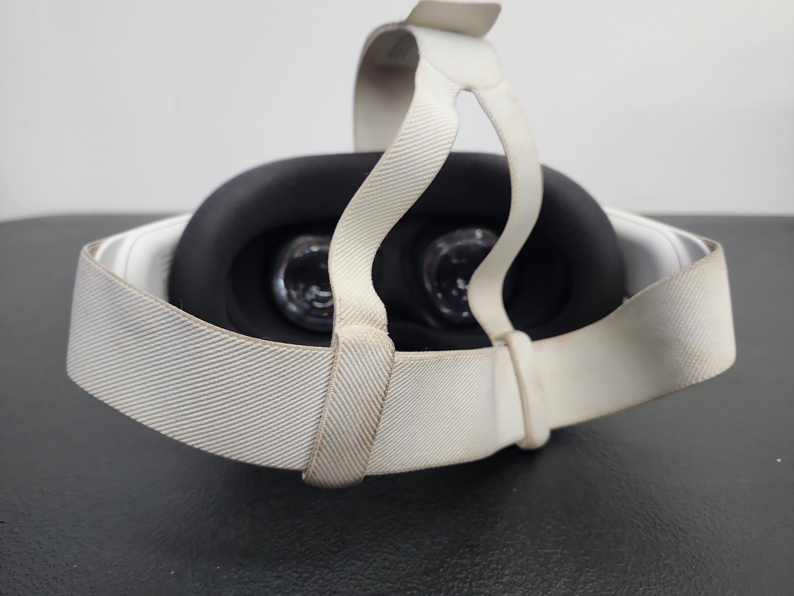 Meta Quest 3S 128GB VR Headset Only (No Controllers) READ