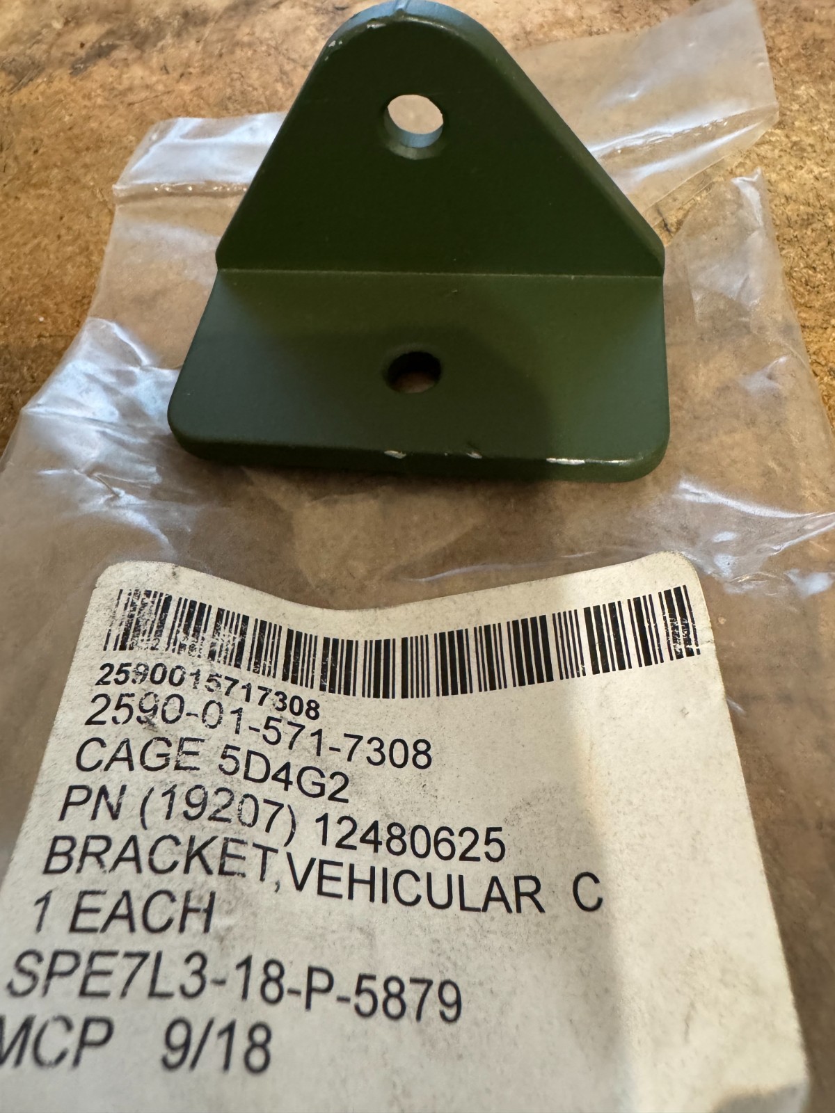 M998 HMMWV NOS BRACKET CARGO DOOR CABLE 12480625